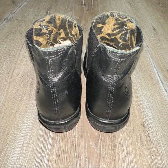 Fly London Yoss Black Casual Pull-On Chelsea Boots Mousse Leather Size UK 4 EU37 - Picture 8 of 13